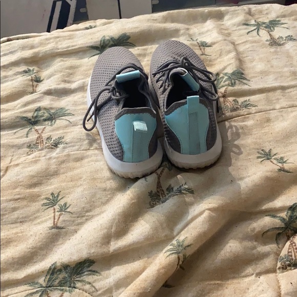 Sneakers - Picture 3 of 3